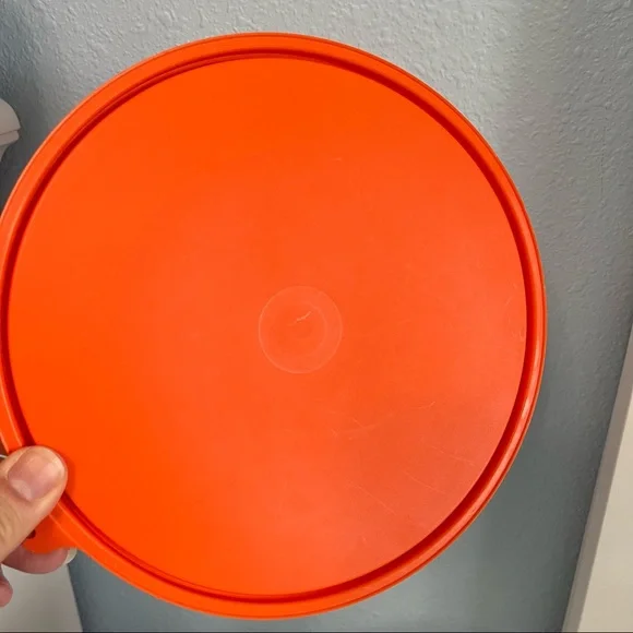 Tupperware X Large Canister Storage Contajner 8 1/2”H - Picture 10 of 10